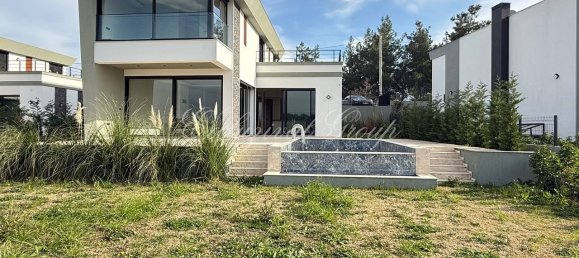 Villa de 4+1 en Izmir, Turkey No. 32790 17