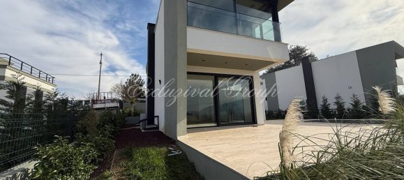 Villa de 4+1 en Izmir, Turkey No. 32790 14