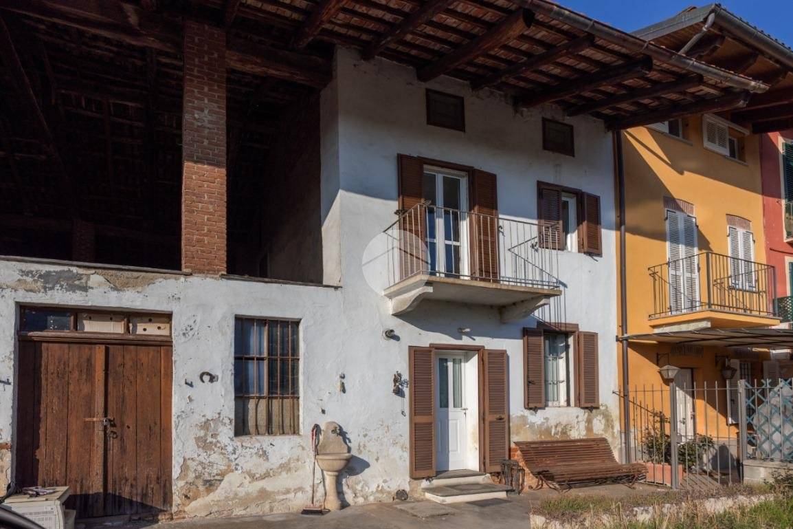 2 غرف نوم منزل في Chieri, Italy رقم 210885