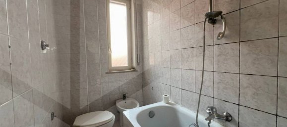 2 bedrooms Apartment in Naples, Italy No. 22089 9