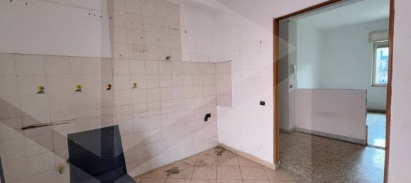 2 bedrooms Apartment in Naples, Italy No. 22089 5