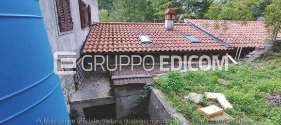 5 rooms Apartment in Fivizzano, Italy No. 49136 4