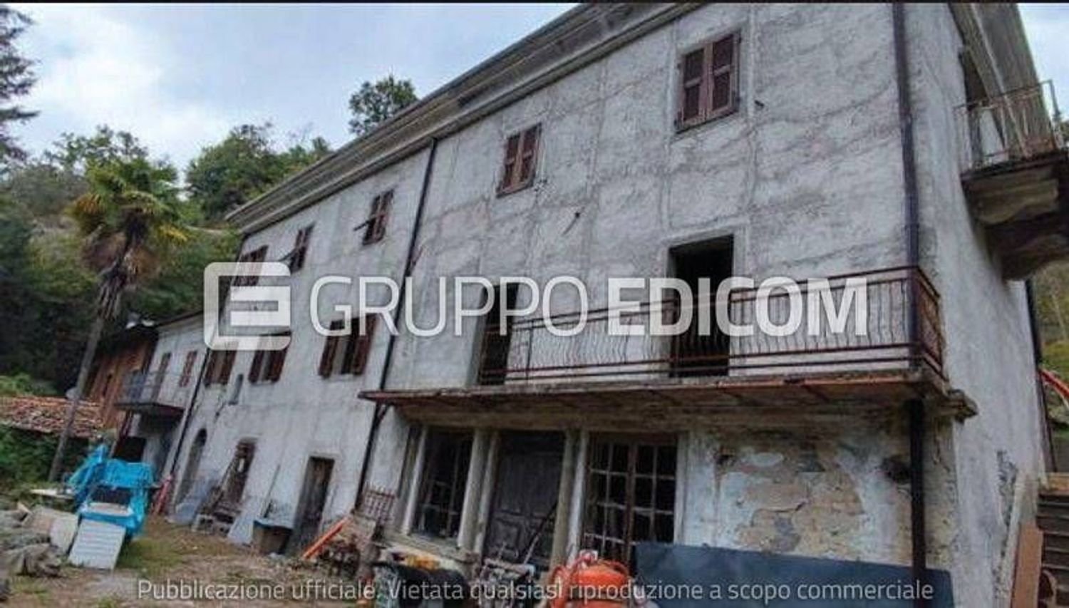 5 rooms Apartment in Fivizzano, Italy No. 49136