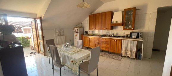 3غرفة شقة في Giugliano in Campania, Italy رقم 72061 3