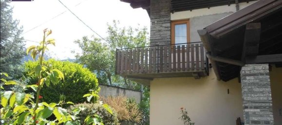 5 bedrooms Villa in Verrayes, Italy No. 294122 3