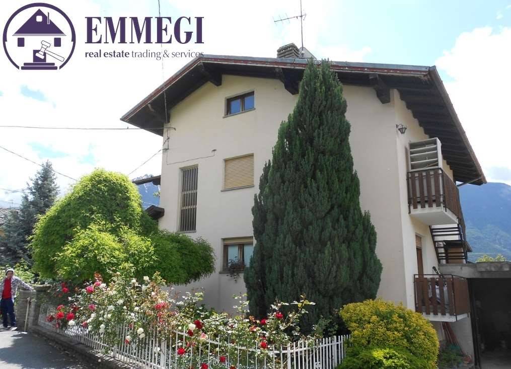 5 bedrooms Villa in Verrayes, Italy No. 294122