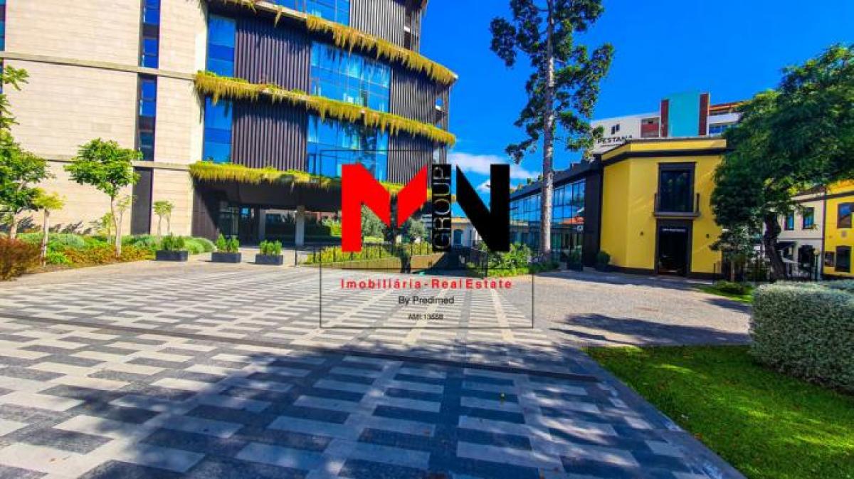 146m² Shop in Funchal, Portugal No. 1827