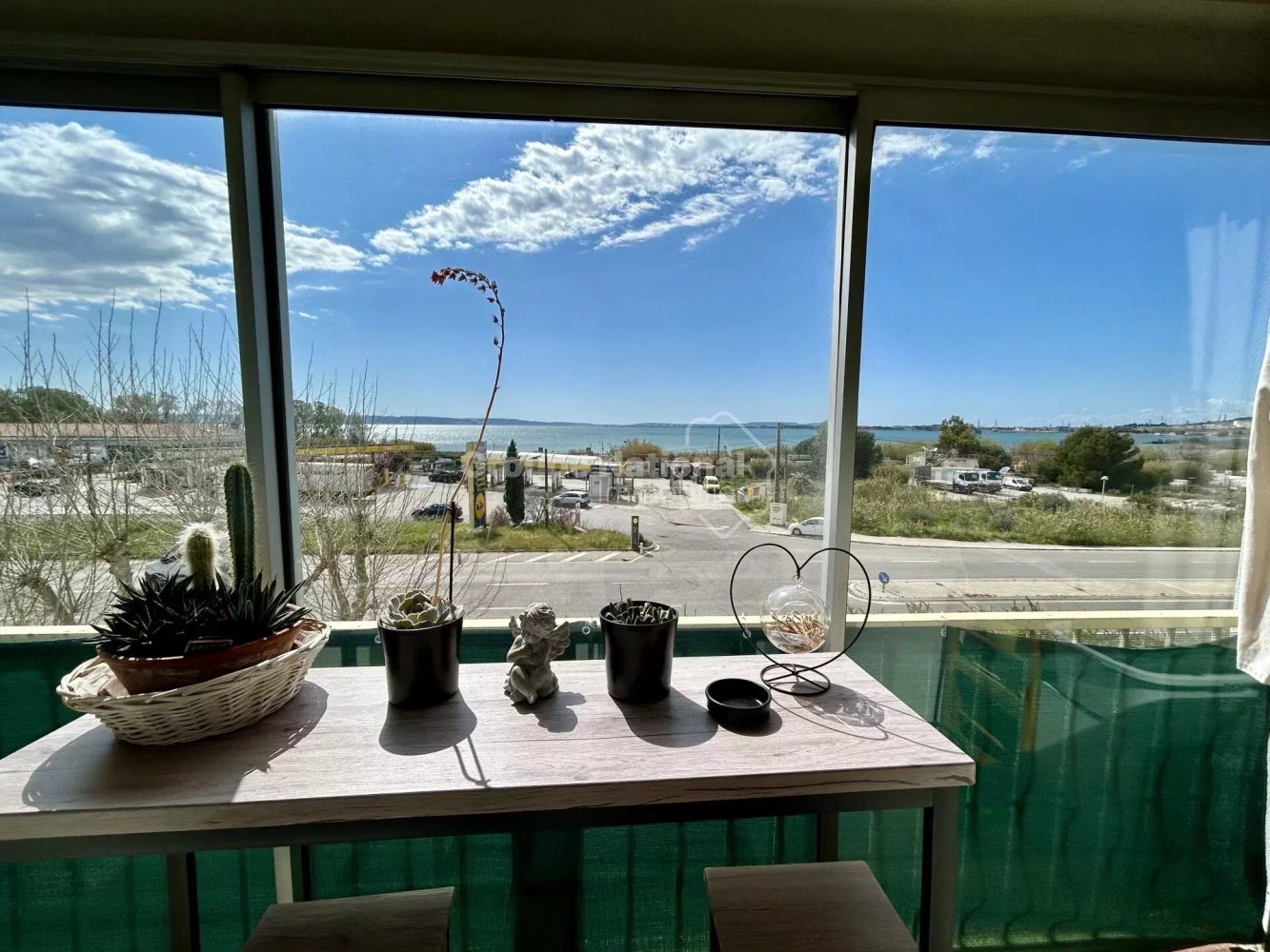 2 Schlafzimmer Wohnung in Rognac, France, Nr. 350785