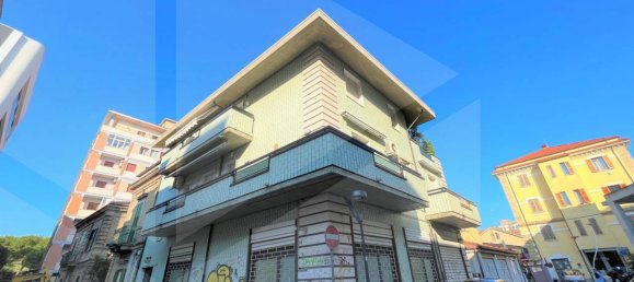 1 room Commercial property in Pescara, Italy No. 17511 2