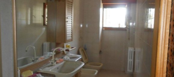 3 rooms Apartment in Pioltello, Italy No. 227332 2