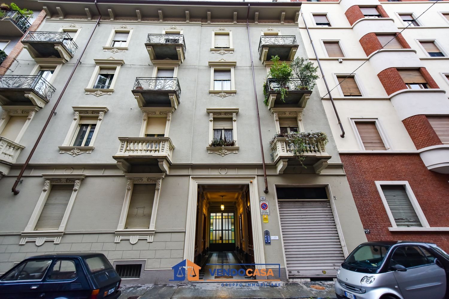 4 bedrooms Apartment in Turin, Italy No. 339863