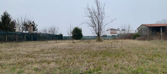 700m² Land in Campagna Lupia, Italy No. 23578 4