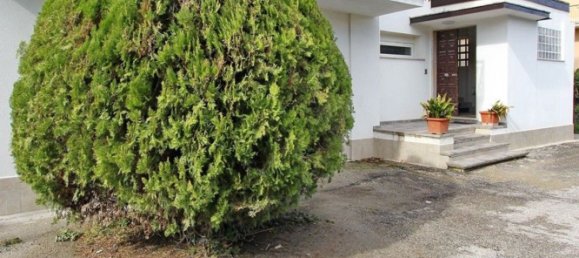 7 rooms Apartment in Rieti, Italy No. 289252 2