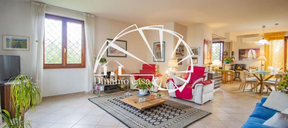 Casa de 5 habitaciónes en Prato, Italy No. 136022 2