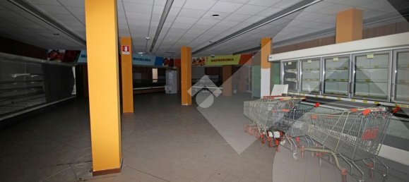 Gewerbliche Immobilie in Pregnana Milanese, Italy 750m², Nr. 232117 18