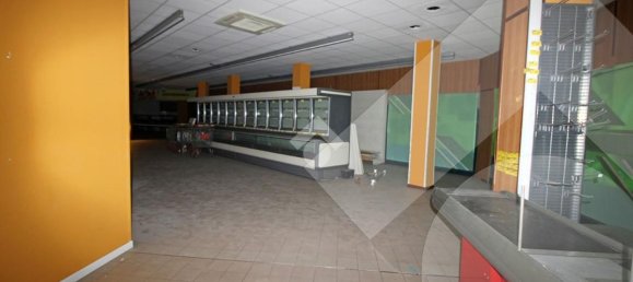 Gewerbliche Immobilie in Pregnana Milanese, Italy 750m², Nr. 232117 10