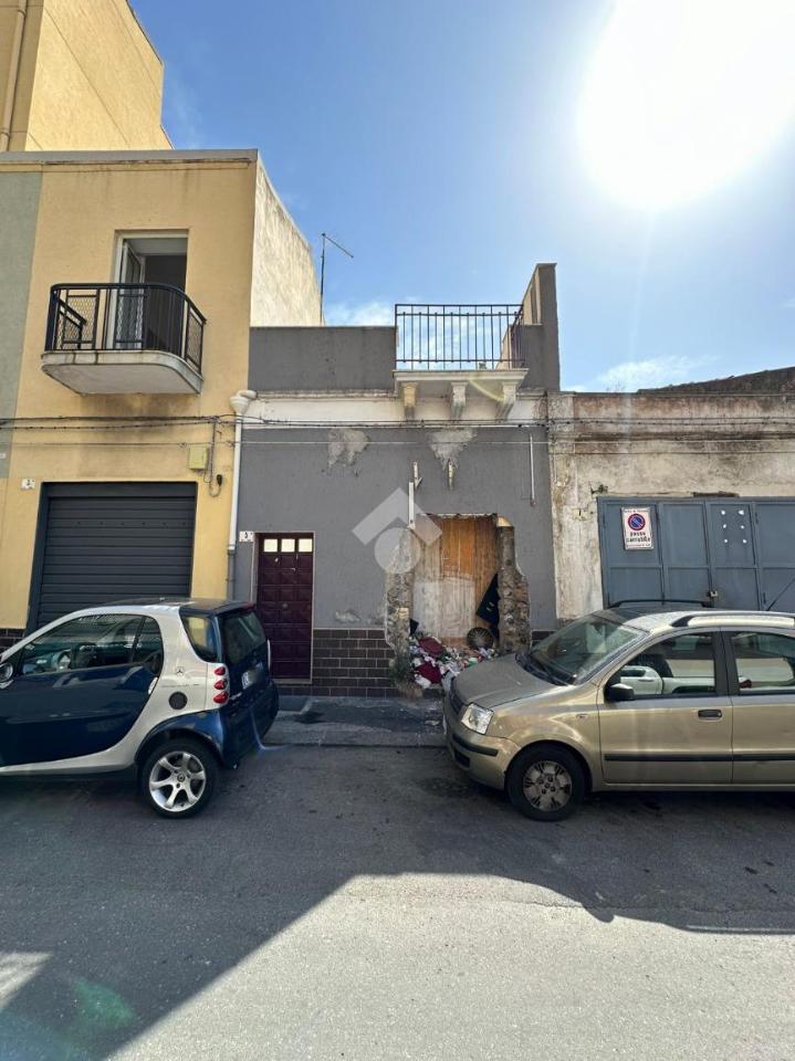 Grundstück in Catania, Italy 70m², Nr. 146932