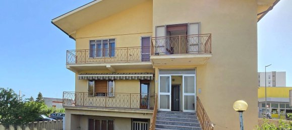 Edificio en Vasto, Italy 498 m² No. 331740 28