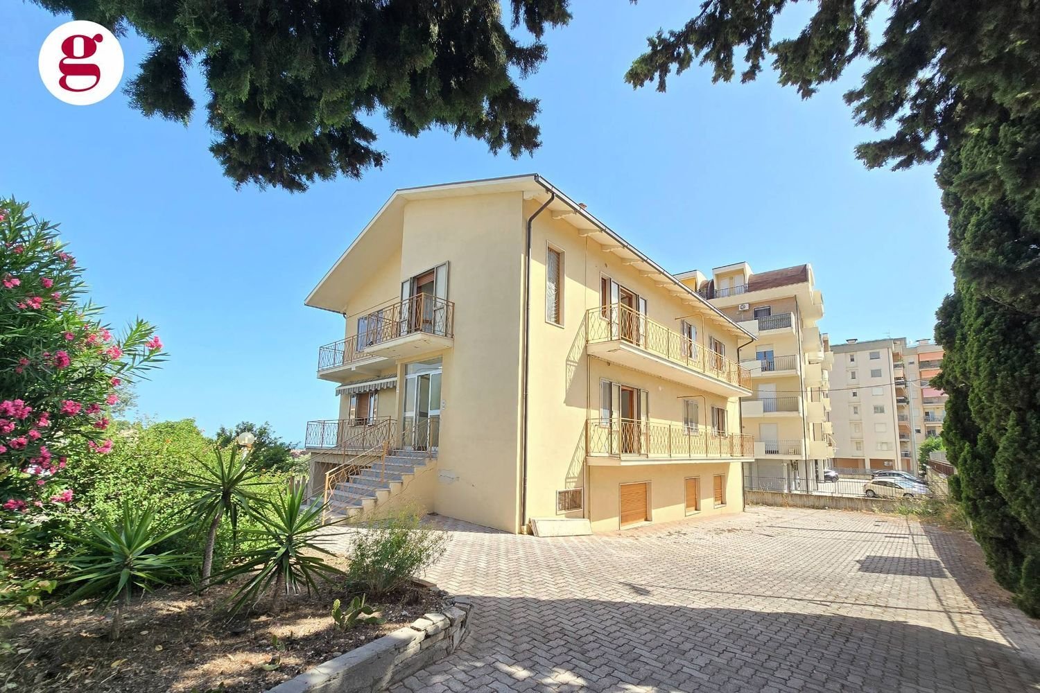 Edificio en Vasto, Italy 498 m² No. 331740