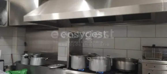 200m² Commercial property in Montijo, Portugal No. 68158 16