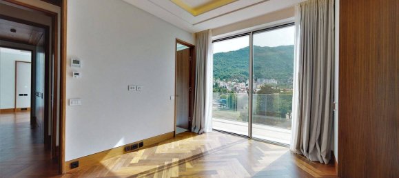 3 bedrooms Penthouse in Tivat, Montenegro No. 214 12