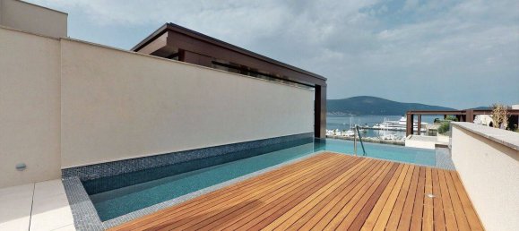 3 bedrooms Penthouse in Tivat, Montenegro No. 214 15