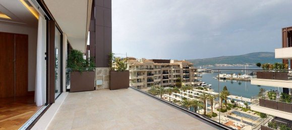 3 bedrooms Penthouse in Tivat, Montenegro No. 214 8