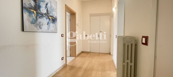 3 bedrooms Apartment in Florence, Italy No. 362766 6