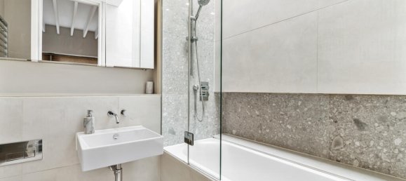 4 bedrooms House in London, United Kingdom No. 13162 16