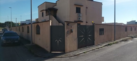 Вилла с 6 комнатами в Таранто, Италия № 173946 8