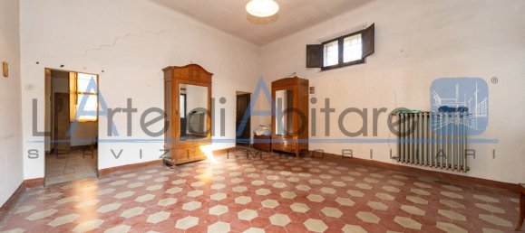  Building in Santarcangelo di Romagna, Italy No. 329237 8