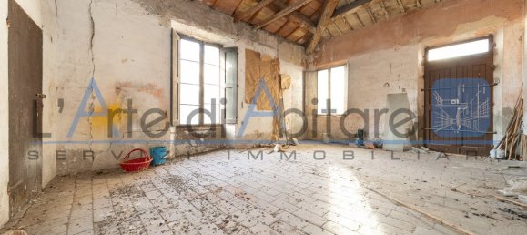  Building in Santarcangelo di Romagna, Italy No. 329237 12
