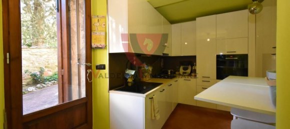 4 rooms Apartment in Colle di Val d'Elsa, Italy No. 38046 10