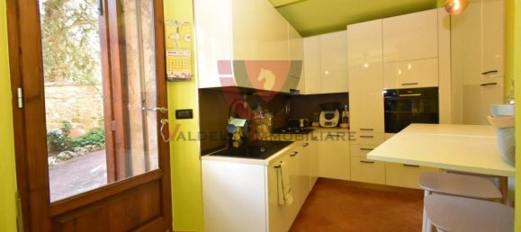 4 rooms Apartment in Colle di Val d'Elsa, Italy No. 38046 12