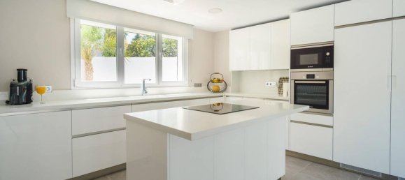 6 غرف نوم منزل في Marbella, Spain رقم 80840 20