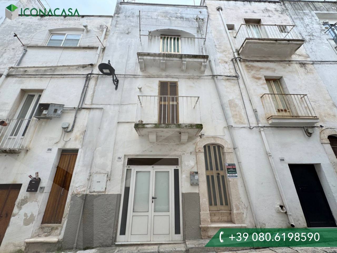 2 bedrooms House in Castellana Grotte, Italy No. 20369