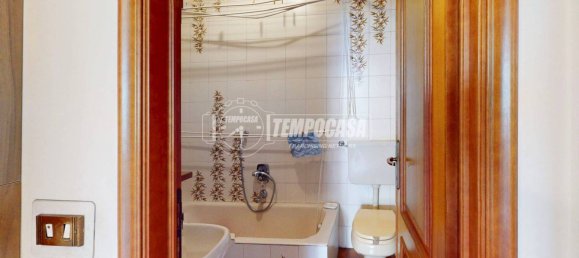 4 bedrooms Apartment in Turin, Italy No. 350787 16