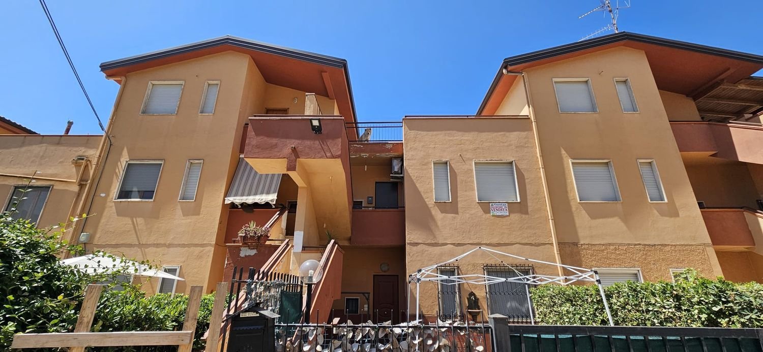 3 rooms Apartment in Tortora, Italy No. 285879