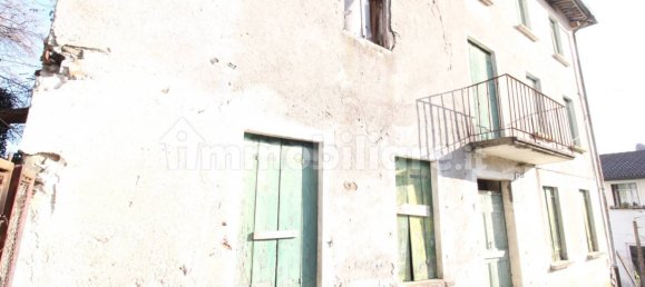 2 bedrooms House in Valdagno, Italy No. 56667 3