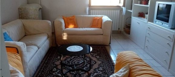 4 bedrooms Villa in Gualdo Cattaneo, Italy No. 373071 9