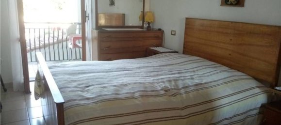 4 bedrooms Villa in Gualdo Cattaneo, Italy No. 373071 13