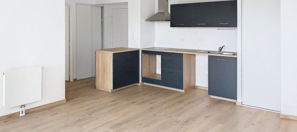 2 bedrooms Apartment in Saint-Avertin, France No. 237679 3