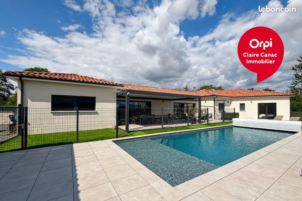 Villa de 5 dormitorios en Castres, France No. 290712