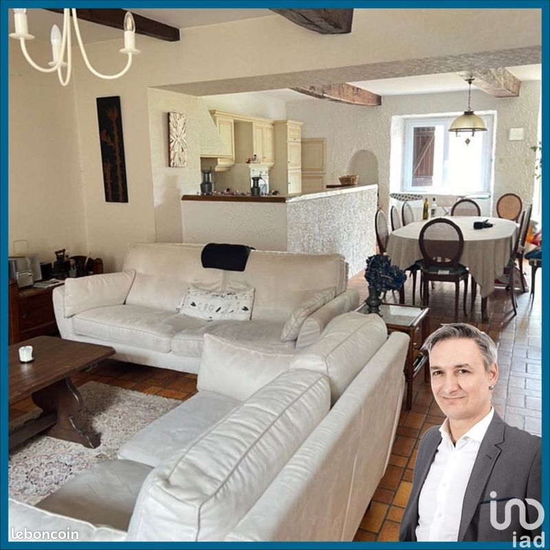 Casa T4 em Mortagne-sur-Sevre, France N.º 340653