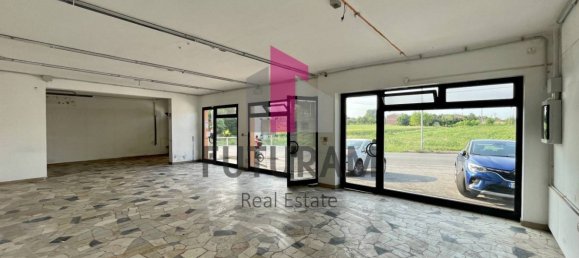 Almacén de 4 habitaciónes en Vigonovo, Italy No. 281483 24