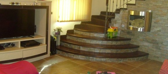 5 bedrooms Villa in Syracuse, Italy No. 247677 2