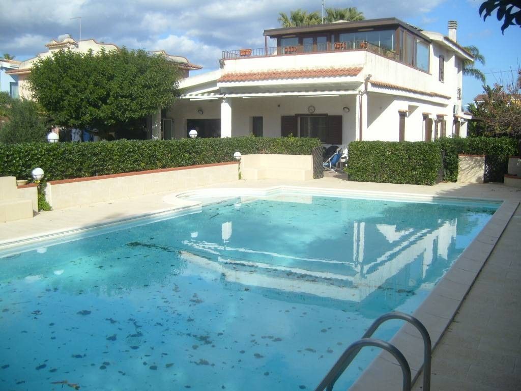 5 bedrooms Villa in Syracuse, Italy No. 247677