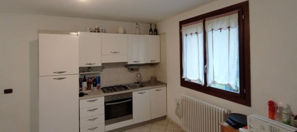 5-Zimmer Doppelhaus in Fiorenzuola d'Arda, Italy, Nr. 163052 9