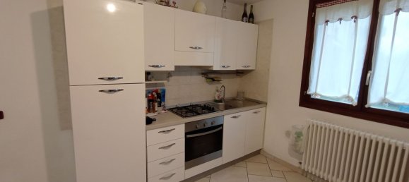 5-Zimmer Doppelhaus in Fiorenzuola d'Arda, Italy, Nr. 163052 2