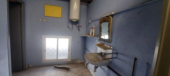 272m² Warehouse in El Vendrell, Spain No. 149508 2